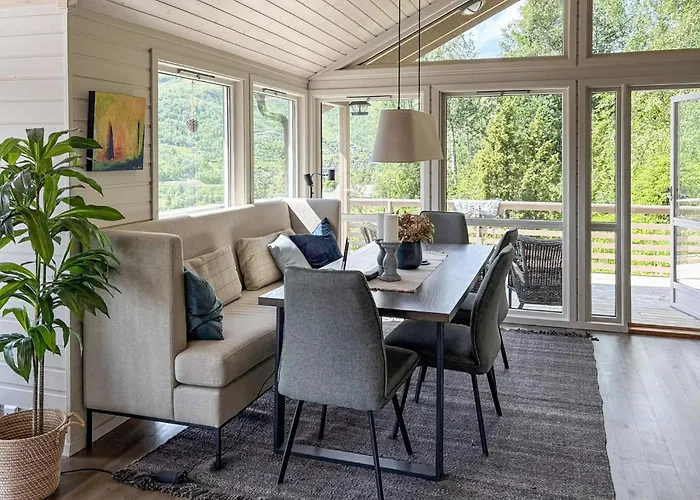 Stunning In With Sauna Casa de Férias Stranda (More og Romsdal)